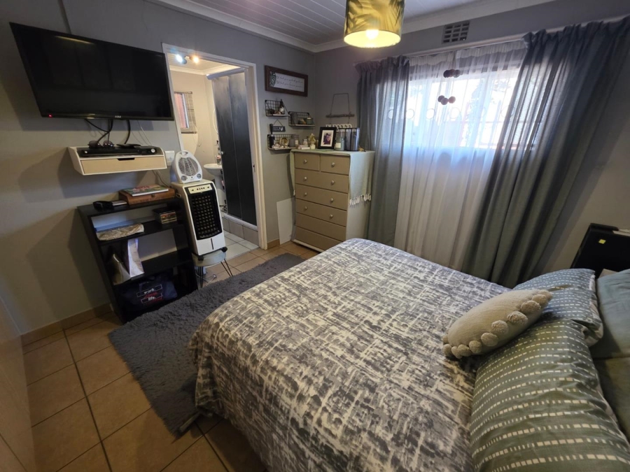 5 Bedroom Property for Sale in Wilgehof Free State
